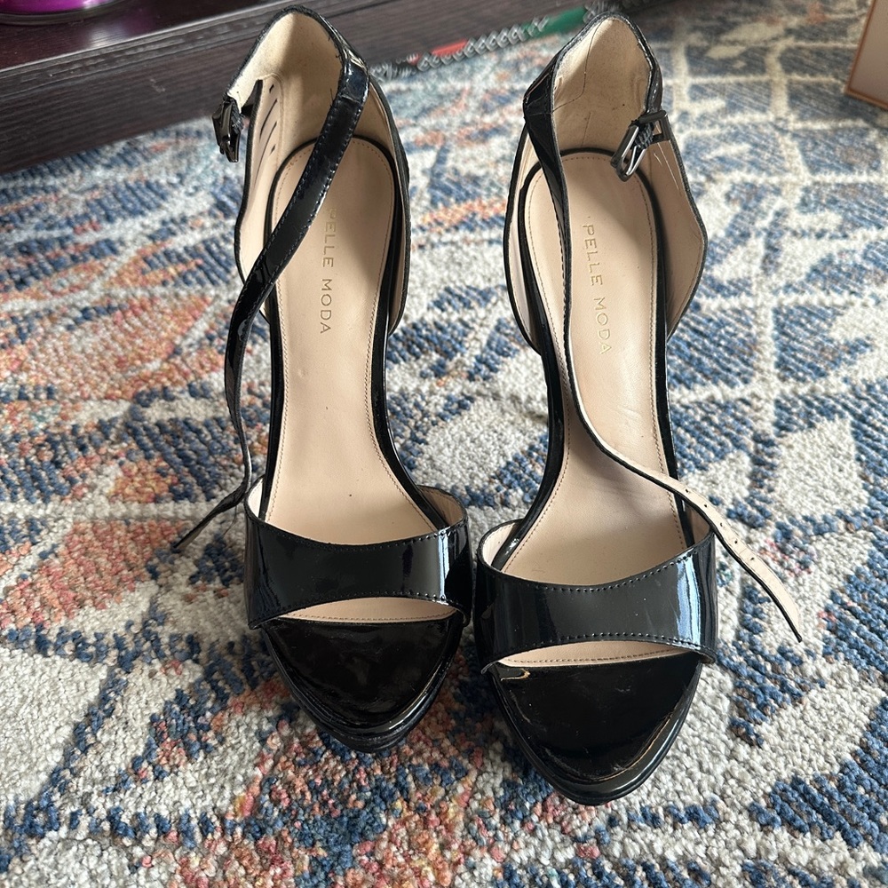 Pelle Moda open toe heels